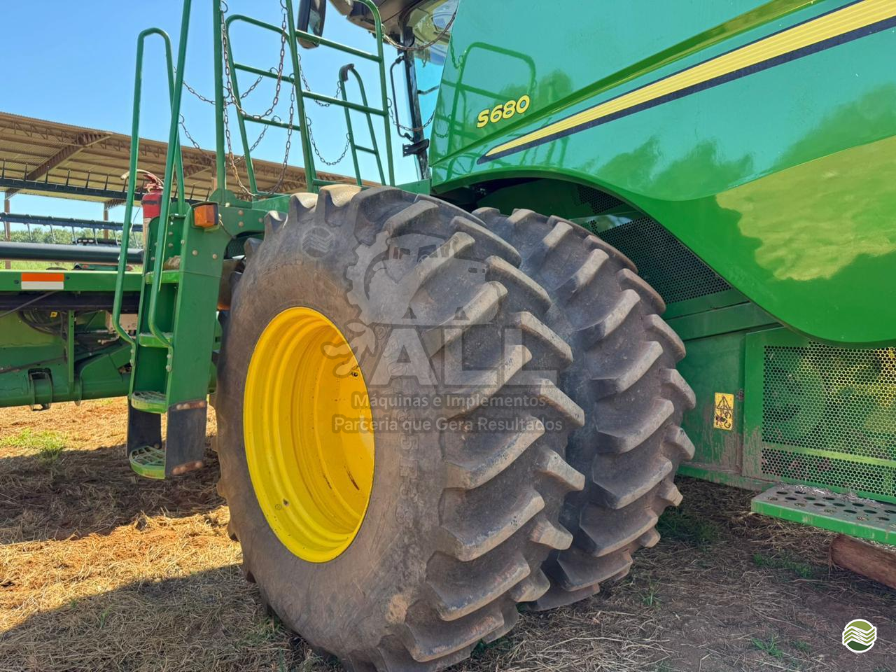 COLHEITADEIRA JOHN DEERE JOHN DEERE S680 ALL Máquinas e Implementos RONDONOPOLIS MATO GROSSO MT